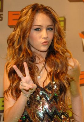 miley-cyrus-peace_1.jpg